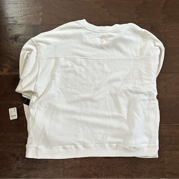 Free People Movement All Star Logo Pullover-Ivory/black size Medium NWT - Picture 10 of 12